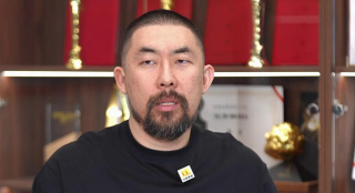 丰满的岳母